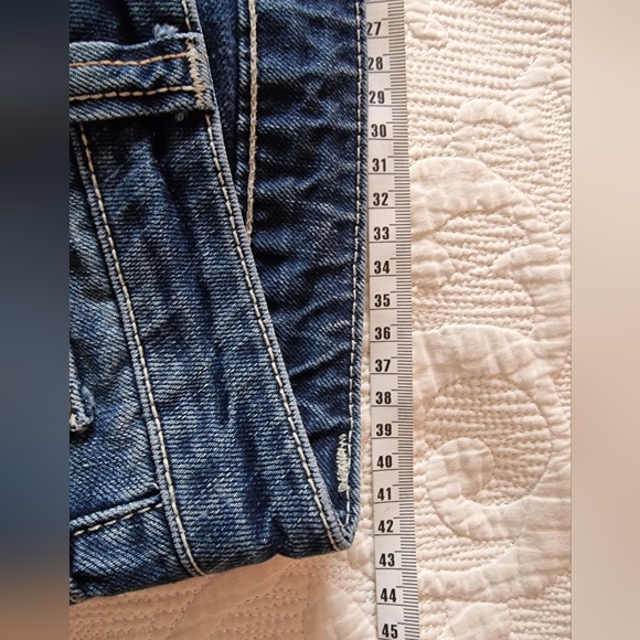 Calvin Klein blue jeans low rise, straight leg, size 8, unique back pockets - Picture 14 of 16